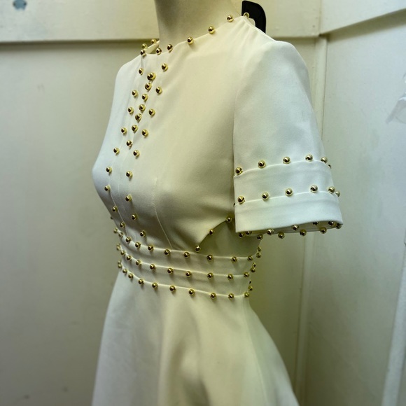 Avant- Look White and Gold Dress (S ) - Picture 4 of 7